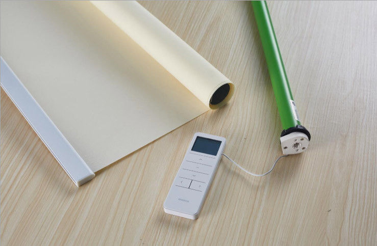 ستائر ستارة لاسلكية لسلامة الطفل CE بمحركات زيبرا أفقية ظل أسطواني