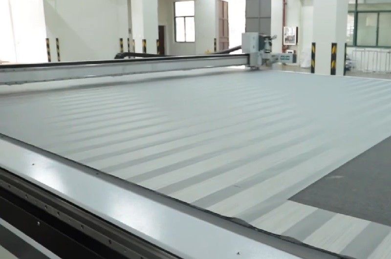 الستائر الدوارة اللاسلكية ذات الطبقة المزدوجة للنهار والليل ستائر زيبرا الدوارة تقوم بترشيح الضوء