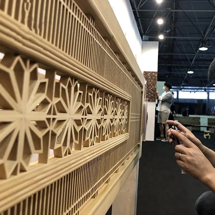 الداخلية الزخرفية النجارة Kumiko الصلبة خشب الصنوبر غرفة المقسم حسب الطلب