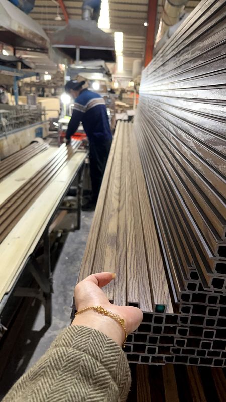 SONSILL UTO Wpc Pvc الحائط الداخلي الزخرفي تغطية البلاستيكية تغطية WPC ألواح الحائط الخشبية