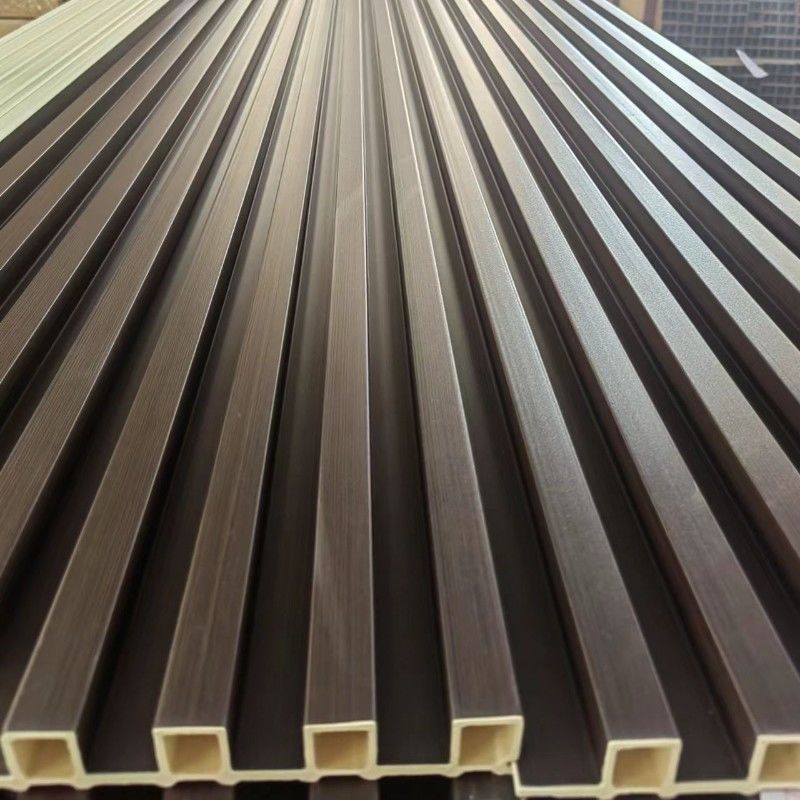 لوحات حائط WPC داخلية مطوية تصاميم الحبوب الخشبية PVC لوحات حائط Wpc للديكور الداخلي