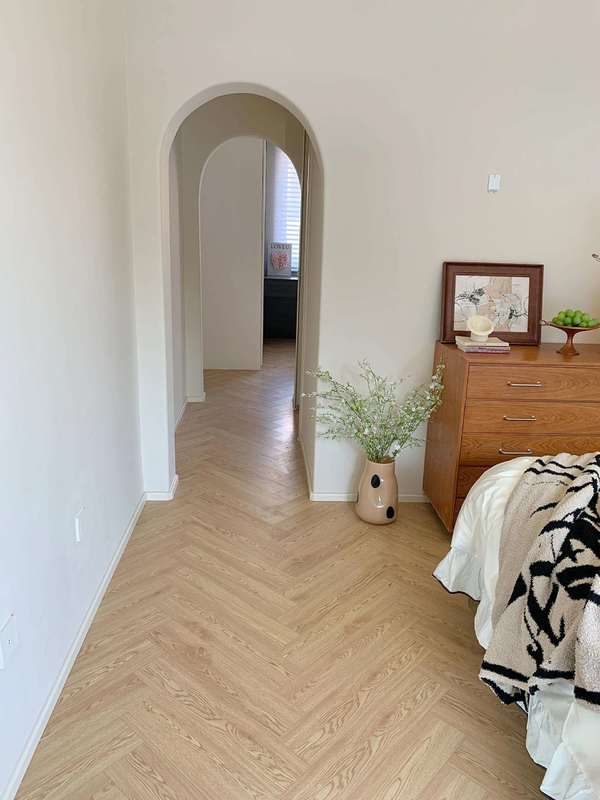 8mm 12mm القلب الصلب الفاخر الفينيل انقر أرضية الجودة الخشب هيرنجبون مكافحة الانزلاق بيسو Spc انقر 5 ملم أرضية خشبية