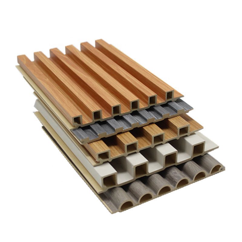 لوح حائط مدمج مقاوم للماء آخر ألواح حائط خشبية منحنية ديكور حائط من البولي فينيل كلوريد (PVC) لوحة حائط داخلية من شرائح الخشب المركب