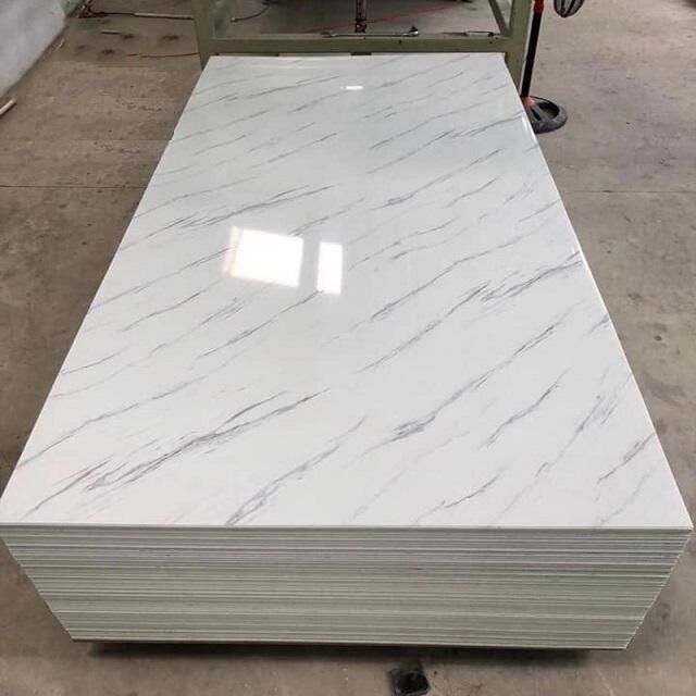 لوحة حائط PVC عالية الجودة بتأثير الرخام بالأشعة فوق البنفسجية مقاومة للرطوبة والماء WPC لتزيين الفنادق بأفضل الأسعار