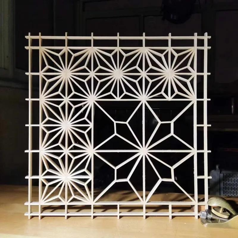 رقائق زهور خشبية تقليدية عالية التقنية مصنوعة يدويًا بحتة أو كوميكو للأثاث أو النوافذ