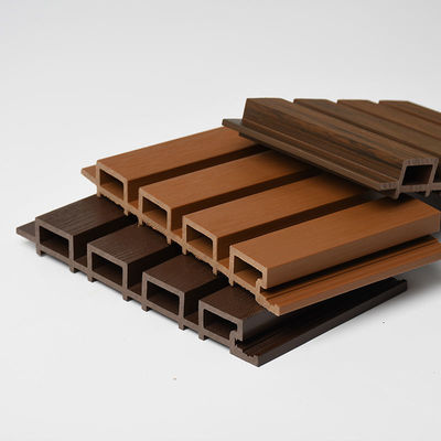 لوحة الحائط WPC الداخلية المصنوعة من ألياف الخيزران 168 * 22 مم مضادة للخدش