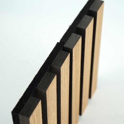 لوحة مضادة للحريق Wpc الداخلية دائمة الصوتية الطبيعية البلوط الصوتية