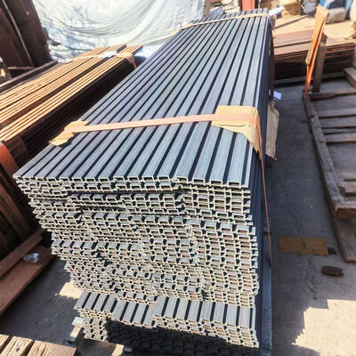 الخشب البلاستيكي المركب الخارجية الخارجية Wpc الجدار تغطية مضادة للماء Wpc لوحة مدفوعة الديكورية الجدار الخارجي