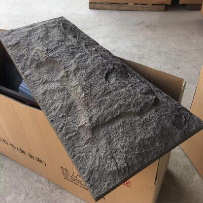 تصميم حديث لوح حائط من الحجر الصناعي PU رغوة حجر صناعي PVC للوظيفة الداخلية والخارجية المقاومة للماء نوع الورقة الزخرفية